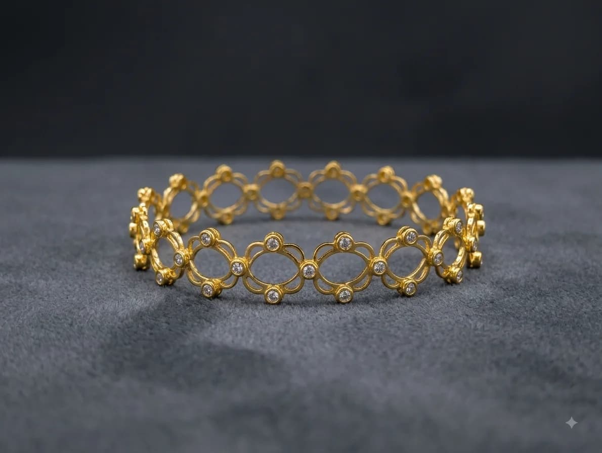 Gold-Tone Quatrefoil Bangle in silver