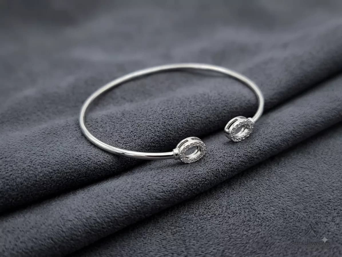 Halo Tip Open Cuff in silver