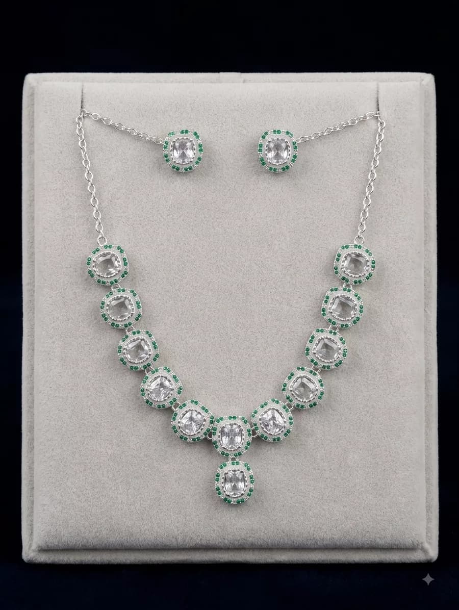 Green Halo Necklace Set in silver
