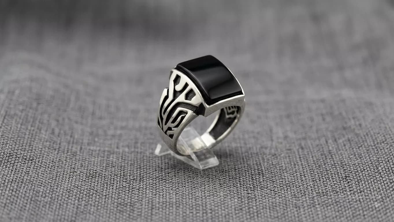 Noir Circuit Signet in silver