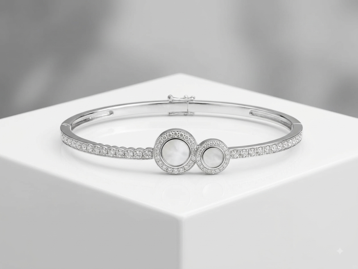 Silver Interlocking Circle Bangle